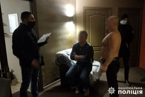 Новини Хмельницького - фото з На Хмельниччині злодії викрали з авто понад 700 тисяч гривень На Хмельниччині злодії викрали з авто понад 700 тисяч гривень, фото №1 на сайті vsim.ua