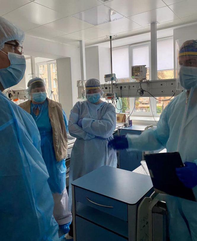 Новини Житомира - фото з Міністр Степанов без попередження проінспектував житомирські лікарні: ситуацію в одній з них назвав "жахливою" Міністр Степанов без попередження проінспектував житомирські лікарні: ситуацію в одній з них назвав "жахливою", фото №6 на сайті 20minut.ua