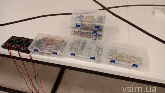 Новини Хмельницького - фото з Як працює гурток робототехніки у Хмельницькому (ФОТО, ВІДЕО) Як працює гурток робототехніки у Хмельницькому (ФОТО, ВІДЕО), фото №2 на сайті vsim.ua