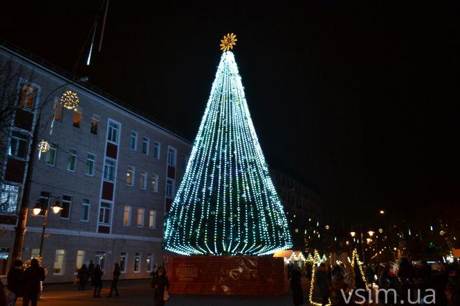 Новини Хмельницького - фото з У Хмельницькому засвітили новорічну ялинку (ФОТО, ВІДЕО) У Хмельницькому засвітили новорічну ялинку (ФОТО, ВІДЕО), фото №8 на сайті vsim.ua
