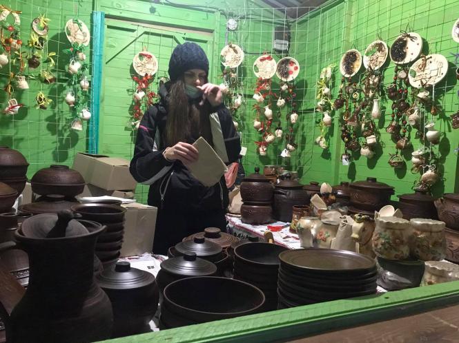 На Проскурівській запрацював різдвяний ярмарок. Що й по чому там продають, фото №2 на сайті vsim.ua