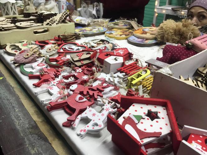 На Проскурівській запрацював різдвяний ярмарок. Що й по чому там продають, фото №4 на сайті vsim.ua