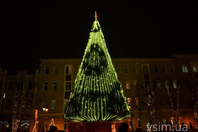 Новини Хмельницького - фото з У Хмельницькому засвітили новорічну ялинку (ФОТО, ВІДЕО) У Хмельницькому засвітили новорічну ялинку (ФОТО, ВІДЕО), фото №4 на сайті vsim.ua