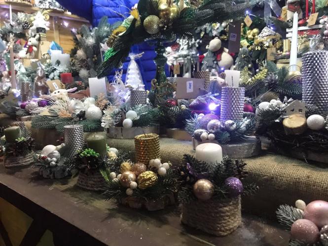 На Проскурівській запрацював різдвяний ярмарок. Що й по чому там продають, фото №1 на сайті vsim.ua