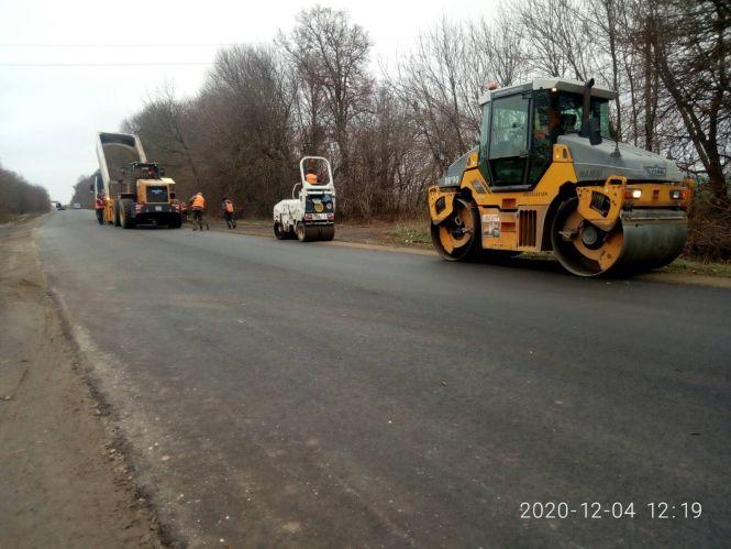 Новини Хмельницького - фото з На Хмельниччині відремонтували ще майже 70 кілометрів дороги Р-48 (ФОТО) На Хмельниччині відремонтували ще майже 70 кілометрів дороги Р-48 (ФОТО), фото №2 на сайті vsim.ua