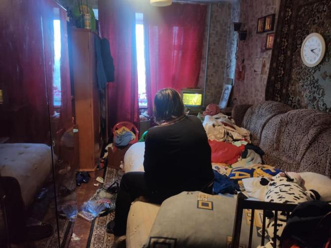 Новини Хмельницького - фото з У Хмельницькому в брудній квартирі знайшли голодну дитину. Що відомо У Хмельницькому в брудній квартирі знайшли голодну дитину. Що відомо, фото №3 на сайті vsim.ua