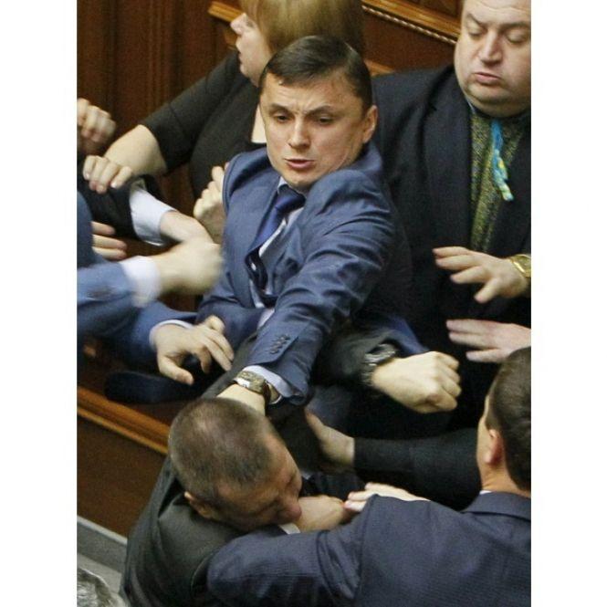 Новини Тернополя - фото з Від зривів сесій до бійок у ВР: чим ще відомі голови Тернопільської облради та чим займаються