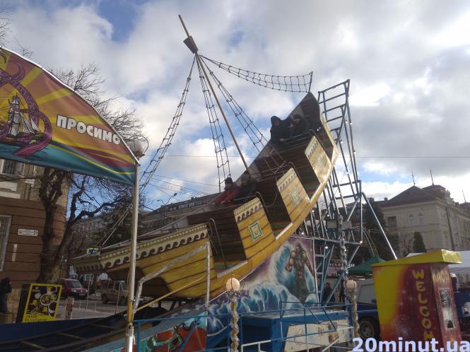 Новини Тернополя - фото з Без ярмарки, але з новими атракціонами: яким буде "Файне зимове містечко-2021"