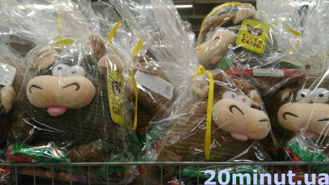 Солодкі подарунки — вигідніше купити готовий чи зібрати самому? Ми також знайшли ексклюзивні варіанти, фото №1 на сайті 20minut.ua