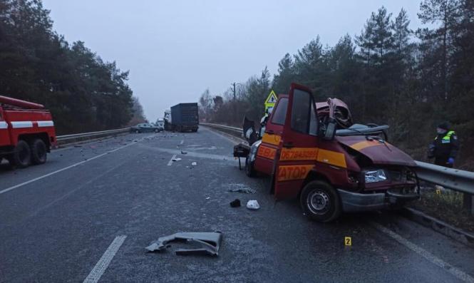 Новини Вінниці - фото з Смертельна ДТП біля Вороновиці: у поліції розповіли перші подробиці Зображення може містити: надворі