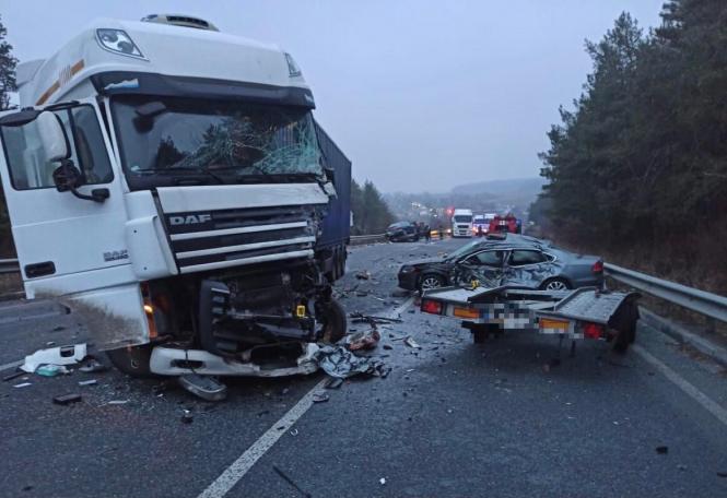 Новини Вінниці - фото з Смертельна ДТП біля Вороновиці: у поліції розповіли перші подробиці Зображення може містити: небо, надворі та природа