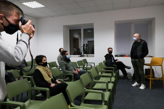 Новини Вінниці - фото з У вінницькому хабі для АТОвців презентували документальний серіал про ветеранів-підприємців У вінницькому хабі для АТОвців презентували документальний серіал про ветеранів-підприємців, фото №1 на сайті 20minut.ua