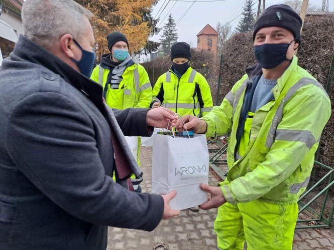 Новини Тернополя - фото з Троє заробітчан з Тернопільщини у Польщі врятували життя шестирічному хлопчику Троє заробітчан з Тернопільщини у Польщі врятували життя шестирічному хлопчику, фото №1 на сайті 20minut.ua