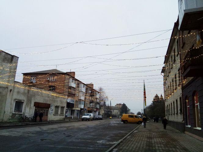 Новини Козятина - фото з Як місто чепуриться до новорічних свят Як місто чепуриться до новорічних свят, фото №2 на сайті 20minut.ua