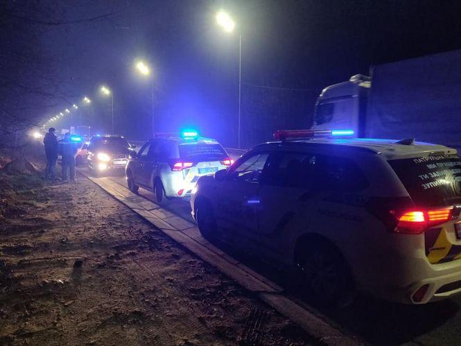 Новини Вінниці - фото з На об'їзній у ДТП потрапила машина поліції. Перші деталі На об'їзній у ДТП потрапила машина поліції. Перші деталі, фото №3 на сайті 20minut.ua