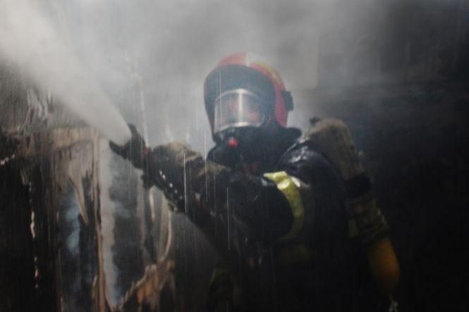 Новини Хмельницького - фото з Людей евакуювали драбинами : рятувальники розповіли деталі пожежі в ТЦ «Ріко» Людей евакуювали драбинами : рятувальники розповіли деталі пожежі в ТЦ «Ріко», фото №1 на сайті vsim.ua