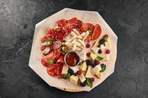 Новини Вінниці - фото з Скільки коштуватиме новорічний стіл для вінничан у 2020 році Скільки коштуватиме новорічний стіл для вінничан у 2020 році, фото №3 на сайті 20minut.ua