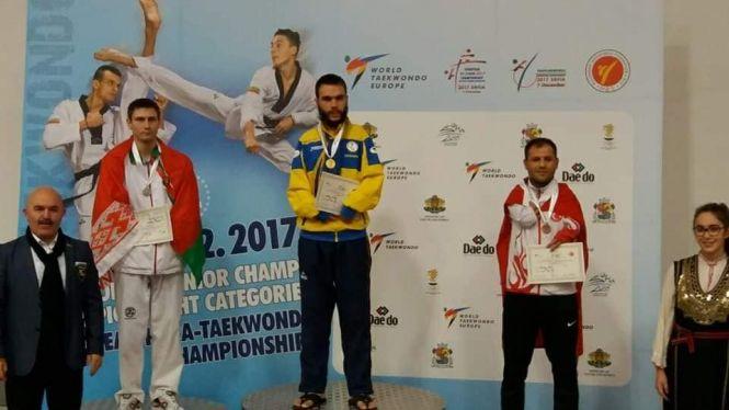 Новини Вінниці - фото з Сенсей і його учні. П’ять чемпіонів світу підготував Сергій Брушніцький з Ладижина Сенсей і його учні. П’ять чемпіонів світу підготував Сергій Брушніцький з Ладижина, фото №6 на сайті 20minut.ua