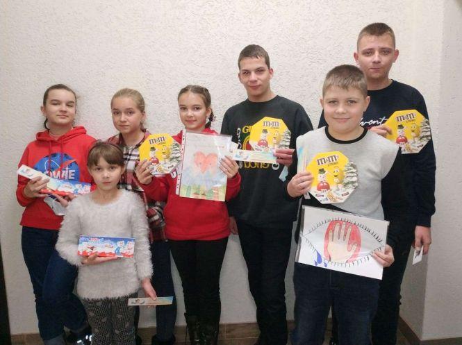 Малюнки та фотороботи: хто став кращим у конкурсі «Світ без насильства!», фото №1 на сайті 20minut.ua