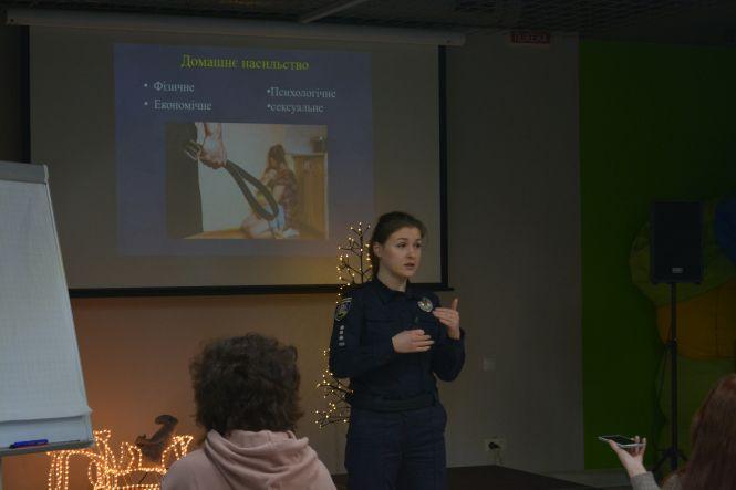 Новини Вінниці - фото з Коли несила мовчати: яким буває домашнє насильство і як себе захистити Коли несила мовчати: яким буває домашнє насильство і як себе захистити, фото №1 на сайті 20minut.ua