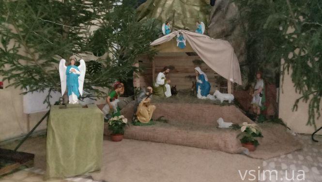 Як виглядають різдвяні вертепи у костелах Хмельницького (ФОТО), фото №12 на сайті vsim.ua