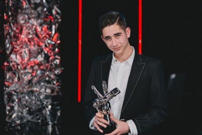 Новини Тернополя - фото з Сільська блогерка, власниця казкового саду та найкращий "Голос країни": рік, який приніс перемоги та відкрив нових людей "Щирий, харизматичний та добрий": хто він - переможець "Голосу країни", народна гордість Роман Сасанчин?