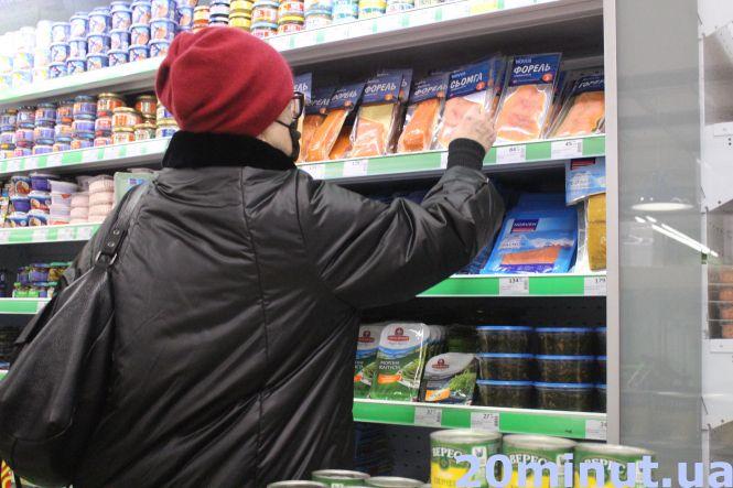 Новини Тернополя - фото з Тернополяни готуються до свят: що купують та чи є черги? (ФОТОРЕПОРТАЖ)