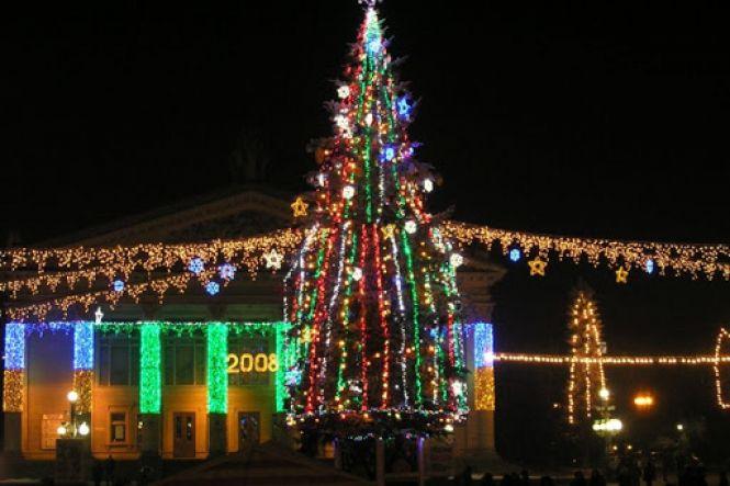 Новини Тернополя - фото з Було-стало: як змінювалась новорічна ялинка у Тернополі. Ретрофото Було-стало: як змінювалась новорічна ялинка у Тернополі. Ретрофото, фото №5 на сайті 20minut.ua