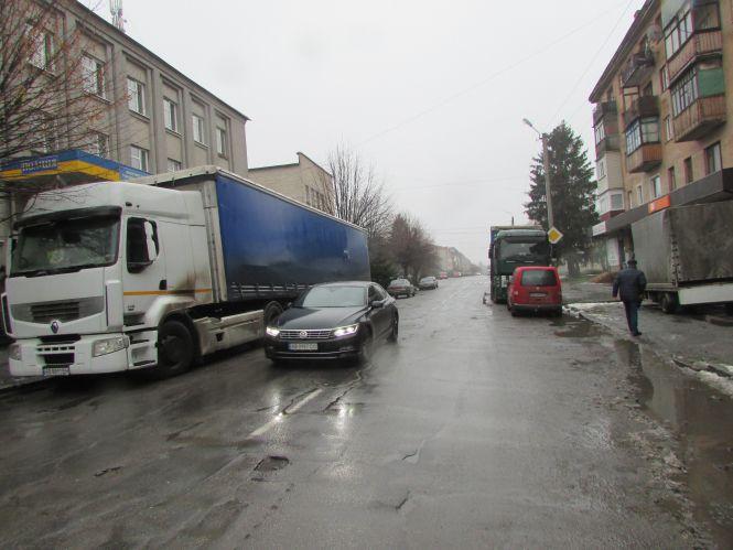 Новини Козятина - фото з Прогулянка Козятинщиною: дешевий хліб та козятинчани, яких «кропили» водою Прогулянка Козятинщиною: дешевий хліб та козятинчани, яких «кропили» водою, фото №7 на сайті 20minut.ua