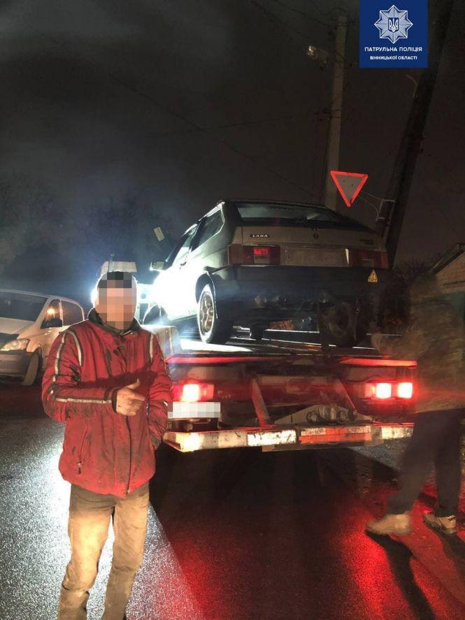 Новини Вінниці - фото з На Богуна п'яний на ВАЗ протаранив паркан та опору. Чоловік отримав три протоколи На Богуна п'яний на ВАЗ протаранив паркан та опору. Чоловік отримав три протоколи, фото №2 на сайті 20minut.ua