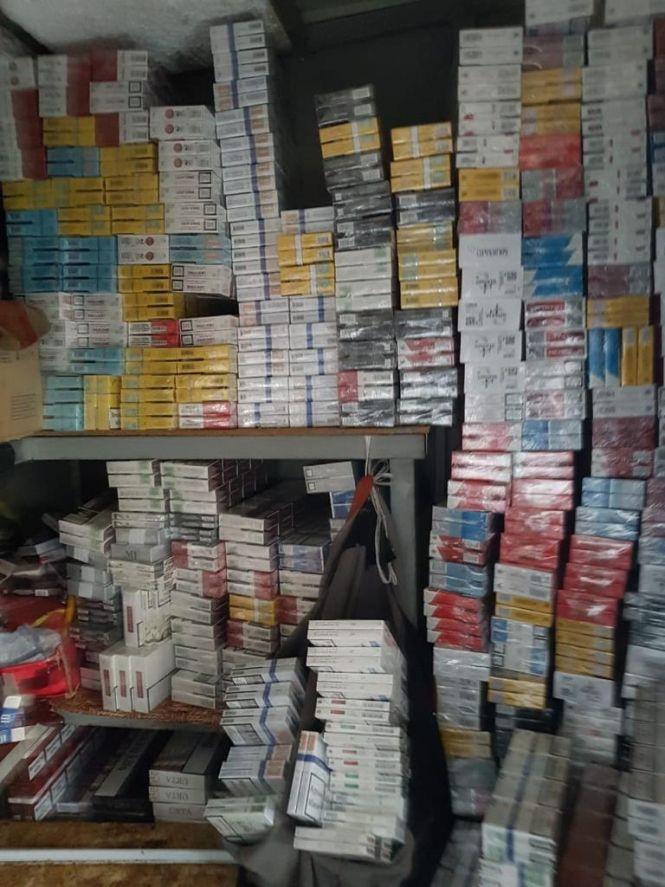 Новини Хмельницького - фото з У Хмельницькому конфіскували контрафактних цигарок на понад 3,5 мільйона гривень (ФОТО) У Хмельницькому конфіскували контрафактних цигарок на понад 3,5 мільйона гривень (ФОТО), фото №3 на сайті vsim.ua