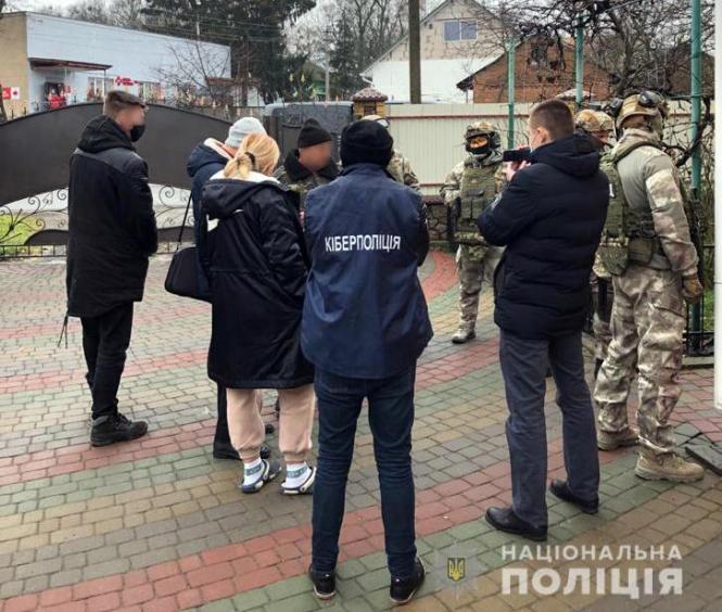 Новини Вінниці - фото з У Вінниці кіберзлочинці викрадали та продавали конфіденційні дані людей У Вінниці кіберзлочинці викрадали та продавали конфіденційні дані людей, фото №1 на сайті 20minut.ua