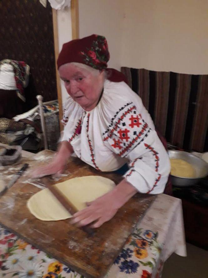 Новини Вінниці - фото з Калачі на Святвечір мають бути пісні. Майстер-клас від мешканців маленького села над Дністром Калачі на Святвечір мають бути пісні. Майстер-клас від мешканців маленького села над Дністром, фото №7 на сайті 20minut.ua