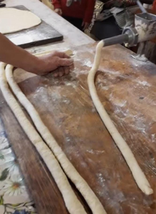 Новини Вінниці - фото з Калачі на Святвечір мають бути пісні. Майстер-клас від мешканців маленького села над Дністром Калачі на Святвечір мають бути пісні. Майстер-клас від мешканців маленького села над Дністром, фото №10 на сайті 20minut.ua