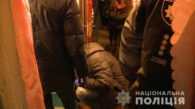 Смертельне Різдво в Журавному: жінці під час застілля перерізали горло, фото №4 на сайті 20minut.ua