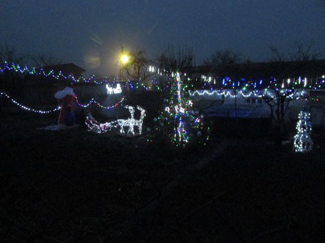 Новини Козятина - фото з Прогулянка містом: піщані гейзери, латана труба та Різдвяне сяйво на Осипенка Прогулянка містом: піщані гейзери, латана труба та Різдвяне сяйво на Осипенка, фото №2 на сайті 20minut.ua