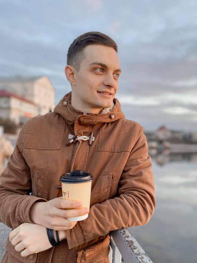 "Міняю червону скріпку на лор-клініку". Тернополянин — про своє хобі і як отримав сертифікат від MONATIK, фото №2 на сайті 20minut.ua