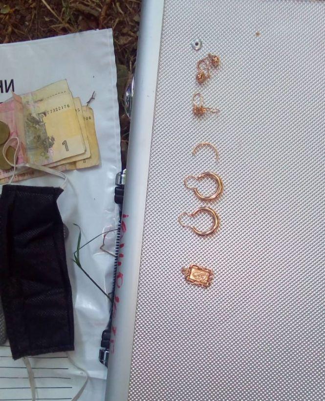 Під варту взяли хмельничан, які «обчистили» квартир майже на 700 тисяч гривень, фото №1 на сайті vsim.ua