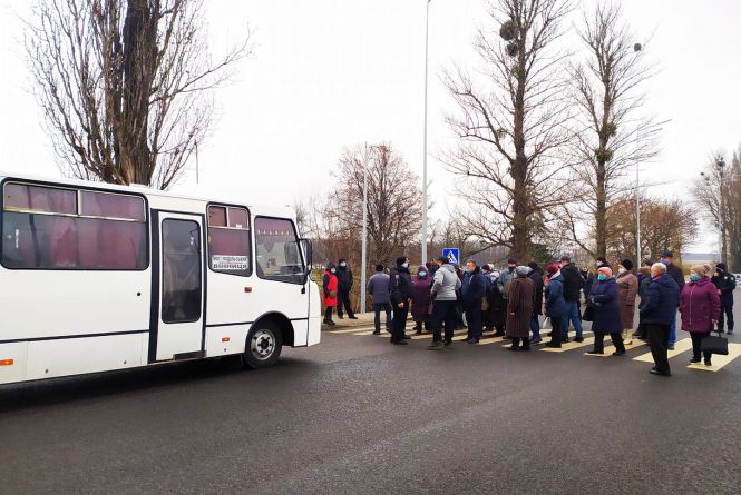 Новини Вінниці - фото з Важливе за вчора. Найцікавіші новини 11 січня, які ви могли пропустити У Жмеринці люди вдруге вийшли на протест через підняття тарифів