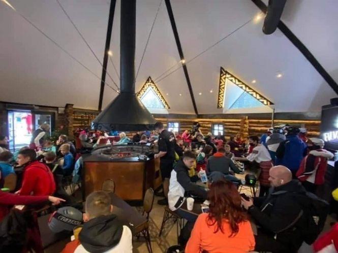 Новини Вінниці - фото з «В Буковелі локдауну немає». Вінницькі туристи розповідають про відпочинок без обмежень «В Буковелі локдауну немає». Вінницькі туристи розповідають про відпочинок без обмежень, фото №5 на сайті 20minut.ua