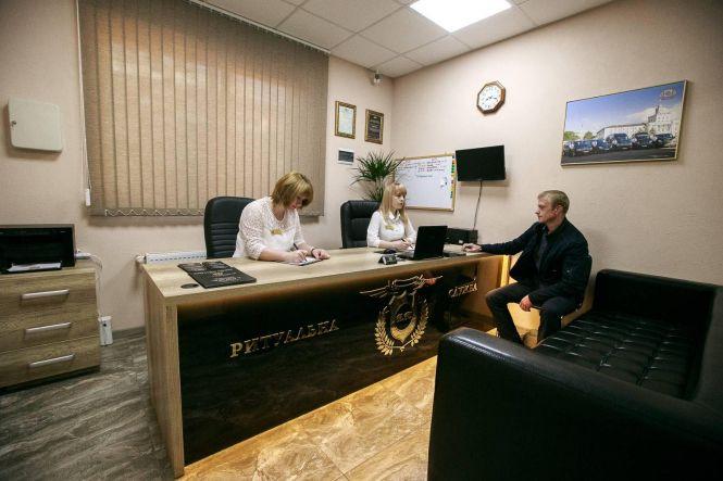 Скільки коштує поховати людину в Хмельницькому. Перелік ритуальних послуг і ціни (Новини компаній), фото №1 на сайті vsim.ua