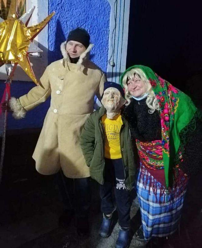 Новини Вінниці - фото з Хочуть мати свою щедрівку і колядку. Як у Безводному Маланку водили і що земляків просили Хочуть мати свою щедрівку і колядку. Як у Безводному Маланку водили і що земляків просили, фото №8 на сайті 20minut.ua