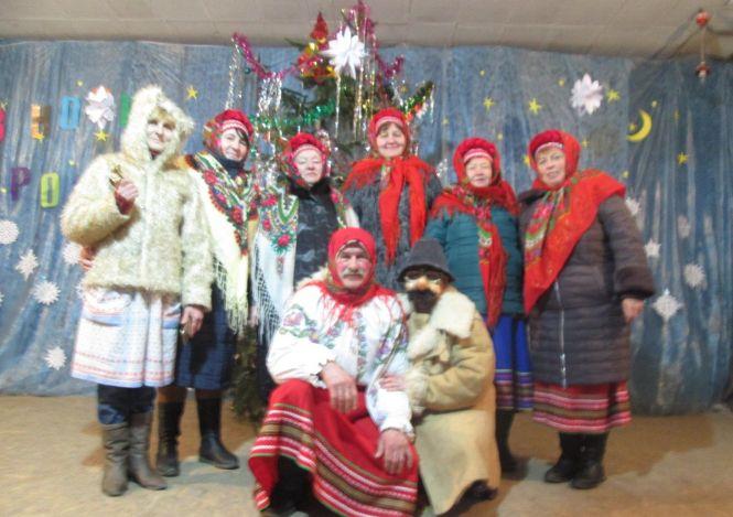 Новини Вінниці - фото з Хочуть мати свою щедрівку і колядку. Як у Безводному Маланку водили і що земляків просили Хочуть мати свою щедрівку і колядку. Як у Безводному Маланку водили і що земляків просили, фото №2 на сайті 20minut.ua