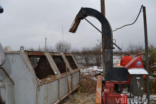 Куди діваються ялинки, які викидають хмельничани (ФОТО, ВІДЕО), фото №7 на сайті vsim.ua