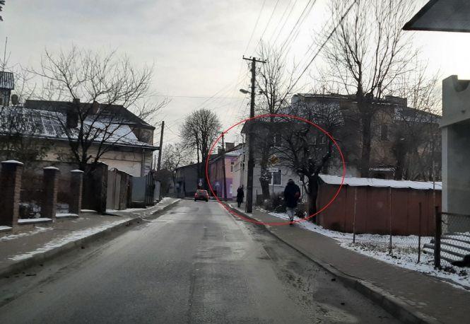 Новини Тернополя - фото з Ми перевірили: чи замінили за рік дорожні знаки, які були в плачевному стані, або стояли “не там" і "не так" Ми перевірили: чи замінили за рік дорожні знаки, які були в плачевному стані, або стояли “не там" і "не так", фото №8 на сайті 20minut.ua