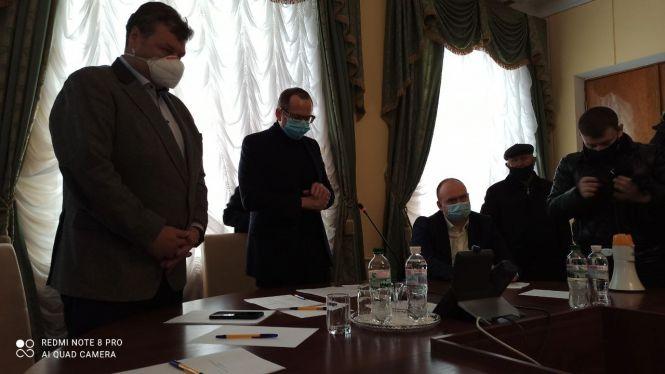 Мітинг дійшов і до Житомирської ОДА: протестувальники погрожують новим Майданом, фото №4 на сайті 20minut.ua