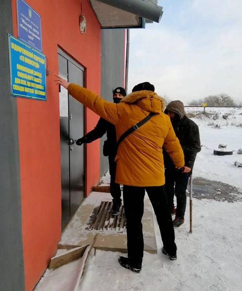 Новини Житомира - фото з Людяність і небайдужість: у Житомирі поліцейські допомогли безхатьку Людяність і небайдужість: у Житомирі поліцейські допомогли безхатьку, фото №3 на сайті 20minut.ua