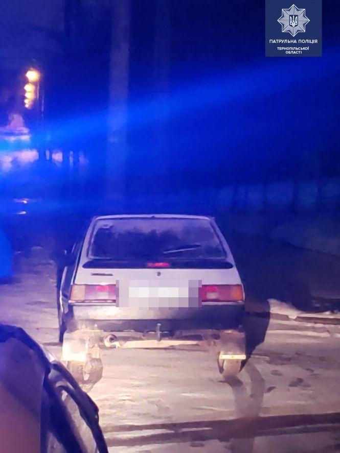 Новини Тернополя - фото з Уночі на Довженка патрульні зупинили 42-річного водія під наркотиками і з "порошком" Уночі на Довженка патрульні зупинили 42-річного водія під наркотиками і з "порошком", фото №2 на сайті 20minut.ua