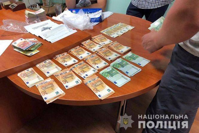 Начальниці пенсійного фонду оголосили підозру. Жінка привласнювала виплати підлеглих, фото №2 на сайті vsim.ua