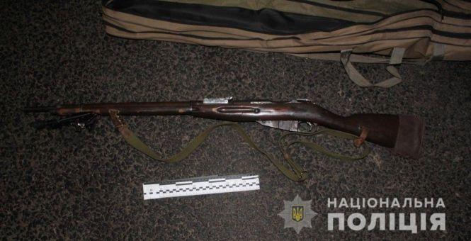 Наркотики і зброя в багажнику. За хабар поліцейському затримали хмельничанина, фото №4 на сайті vsim.ua